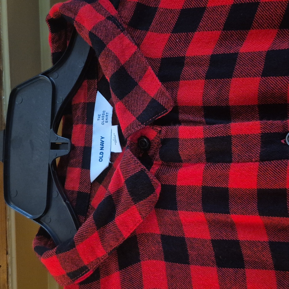 Old Navy Women's Red and Black Plaid Gingham XL Long Sleeve Button Up Shirt - Picture 4 of 9